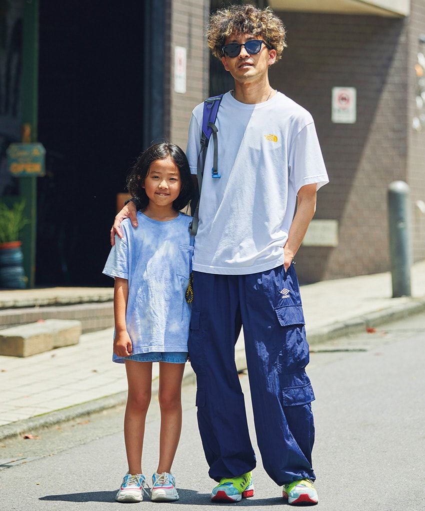 今夏は「太めパンツの裾をギュッと絞る」が大正解！街角の10人の“フト＆シボ”コーデ集 - 7枚目の画像