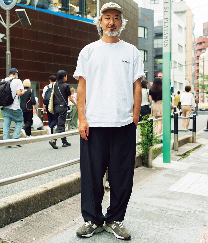 今夏は「太めパンツの裾をギュッと絞る」が大正解！街角の10人の“フト＆シボ”コーデ集 - 2枚目の画像