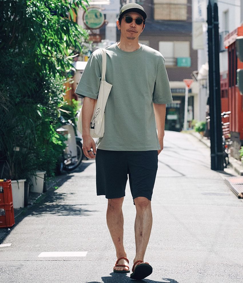 派手じゃないのにお洒落！ 街角の15人が実践した“シンプルなのに目を引く着こなし術” - 11枚目の画像