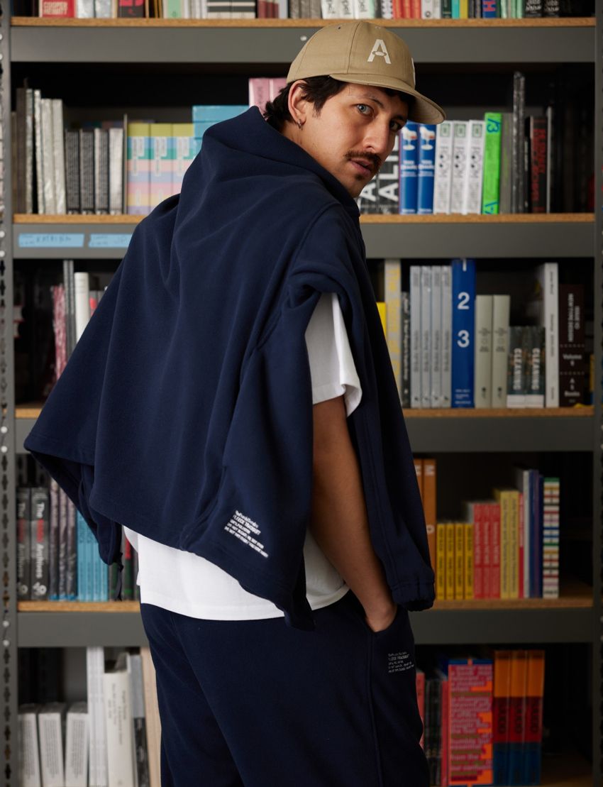 即完する定番トラックスーツがコラボ仕様で登場。「アクチュアルソース×フレッシュサービス」第2弾 - 3枚目の画像