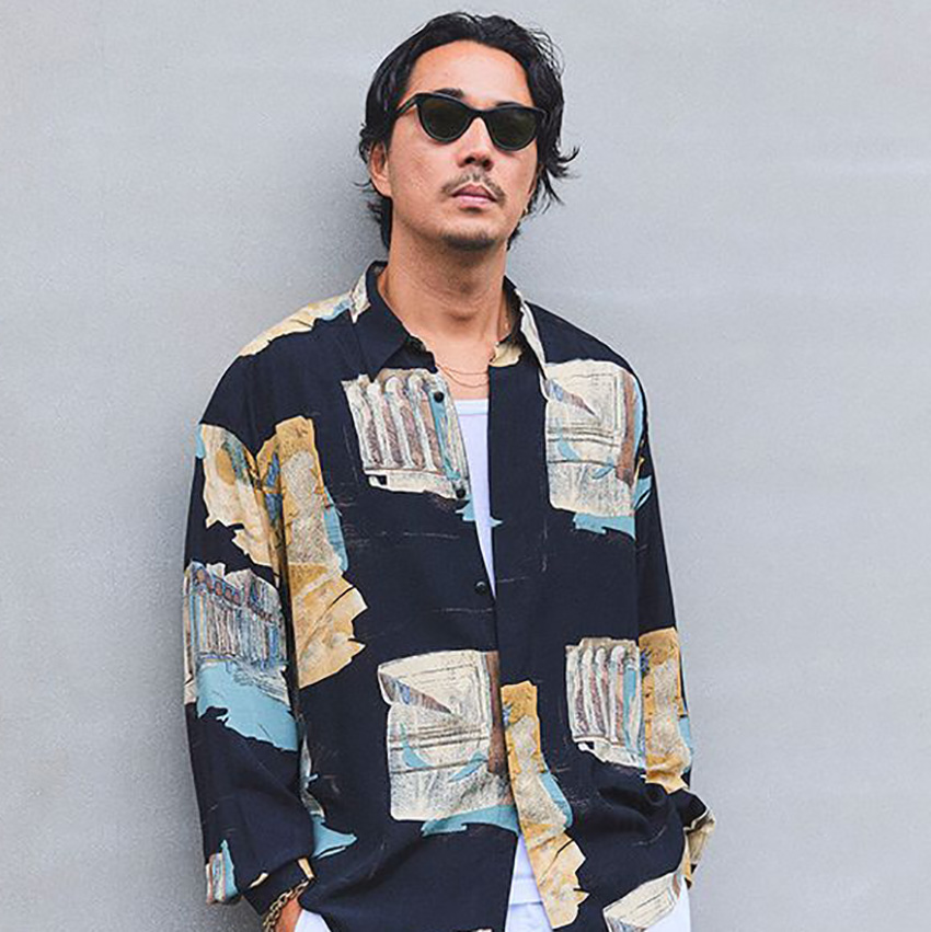 デザイナー鈴木真悟流、ユーロ古着の着こなし方。初秋に使えるシャツ