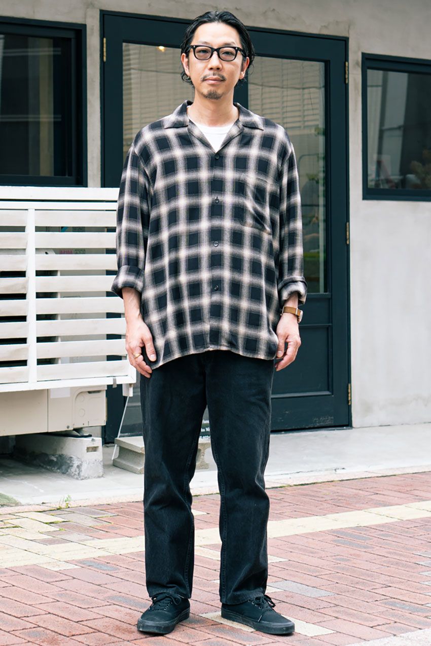 街行く30、40代の“リーバイスナップ”。501、ブラック……“秋デニム”を4人のコーデ例で - 7枚目の画像