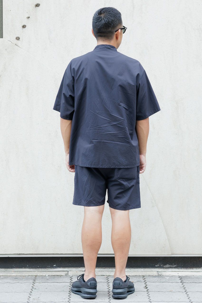 大人の短パンスタイルは“ワントーン”が鉄則！ 街角で出会ったお洒落猛者3人のコーデ例 - 4枚目の画像