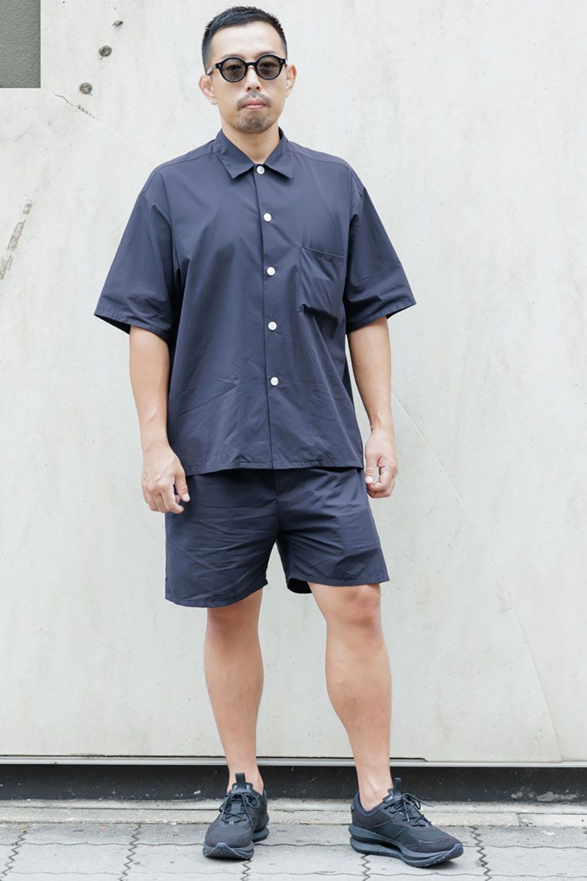 大人の短パンスタイルは“ワントーン”が鉄則！ 街角で出会ったお洒落猛者3人のコーデ例 - 3枚目の画像