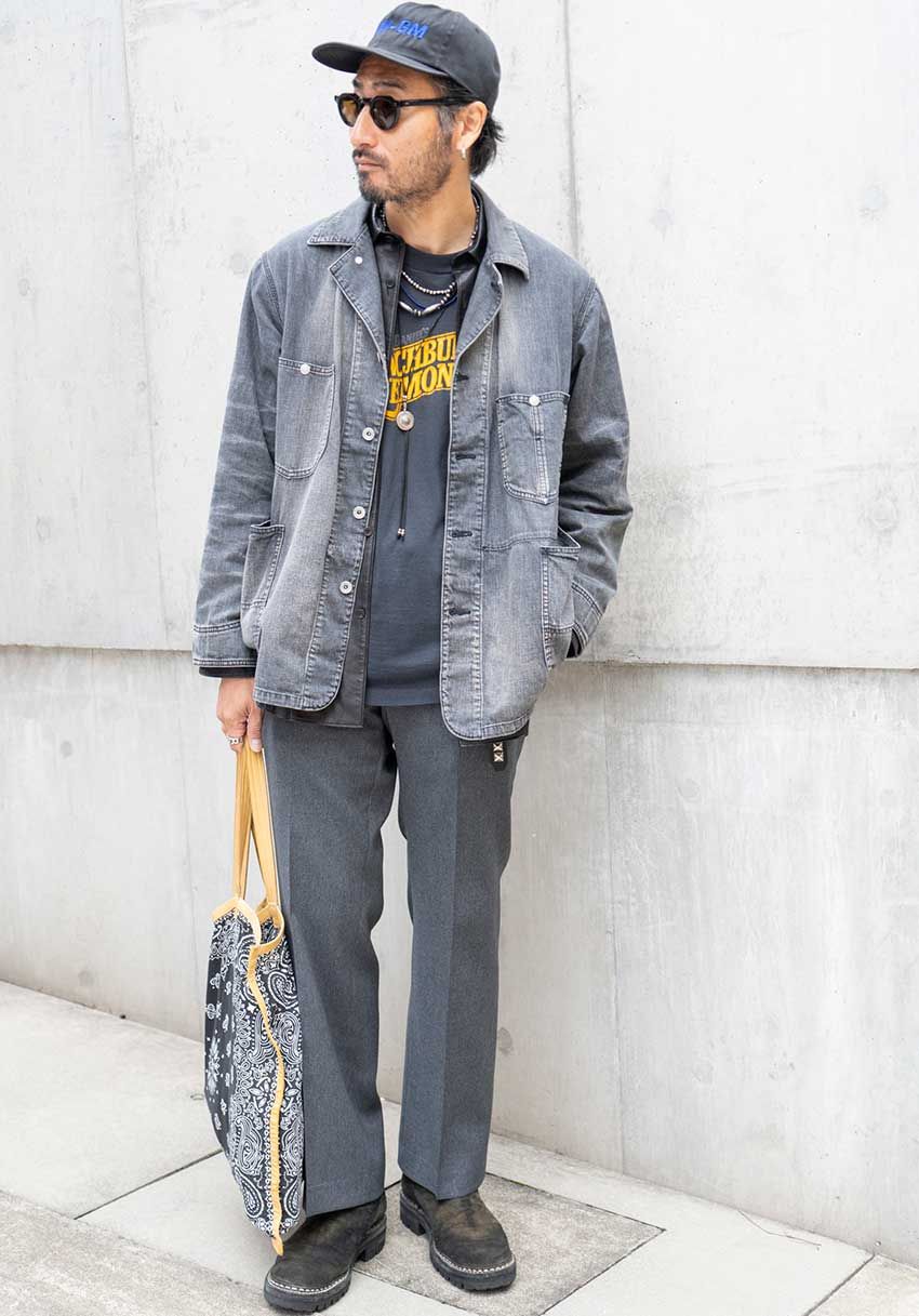 キャップは絶対“黒派”な3人のスナップ。モノトーン、デニム合わせ……大人の被り方を紹介 - 6枚目の画像