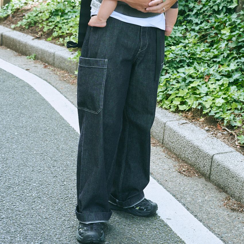 人気沸騰中のブラックデニム。リーバイス、グラフペーパー…こなれ感漂う3人のスナップ集 - 8枚目の画像