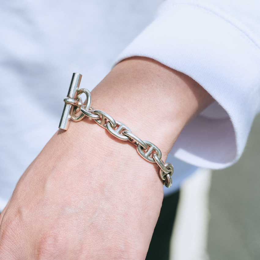 「革靴はローファー派」な3人のスナップ。愛用ブランドと履きこなし方を紹介 - 6枚目の画像