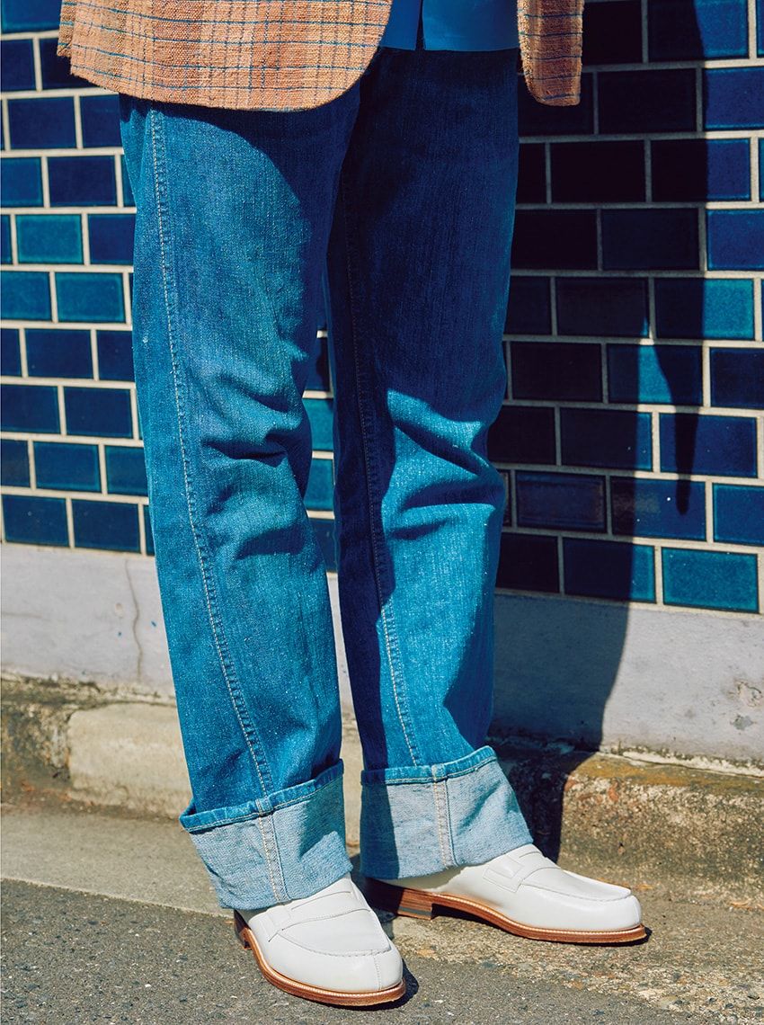 デニムの足元は“ローファー派”な業界人の主張「デニムの魅力を最大限引き出してくれる」 - 4枚目の画像