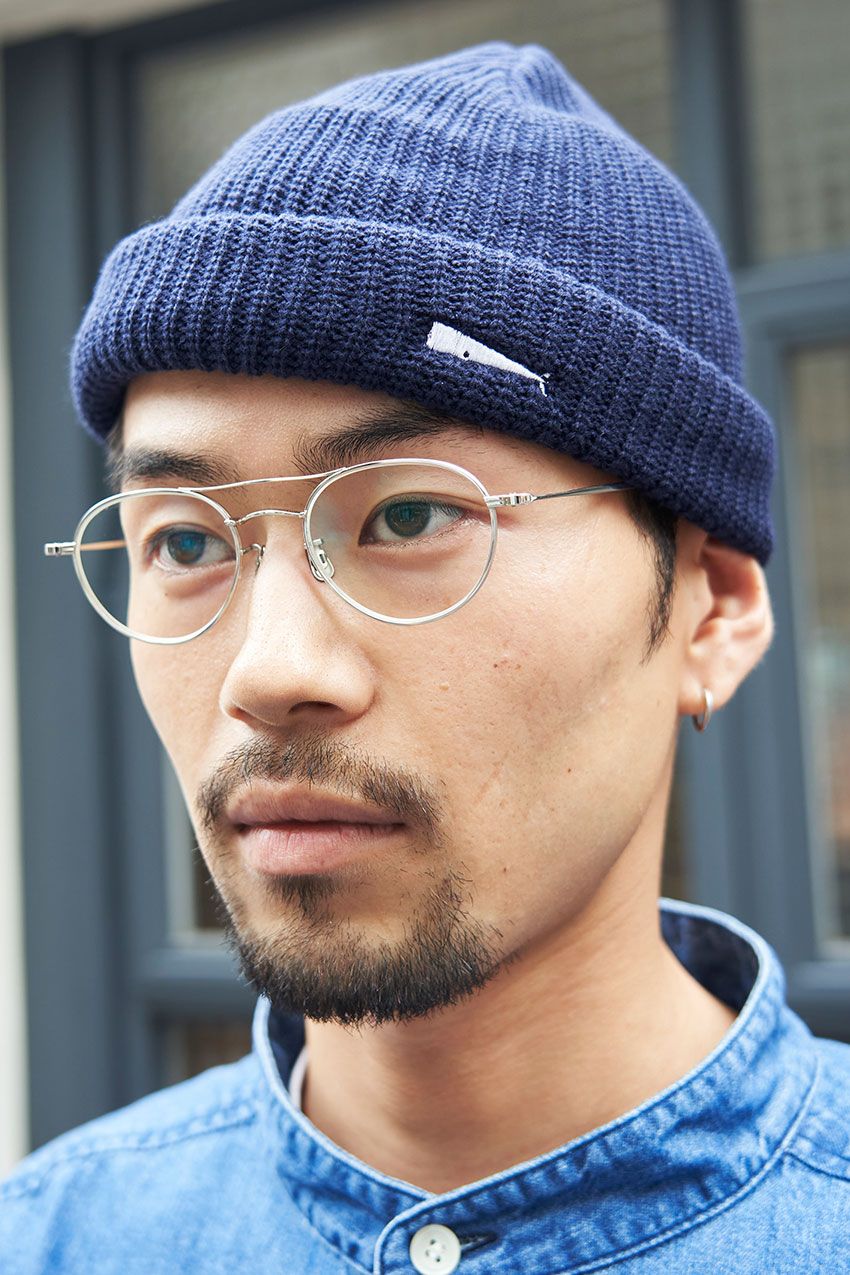 「プルオーバーシャツ」でキメた街角の3人。秋服の参考になるコーデ術を紹介！ - 3枚目の画像