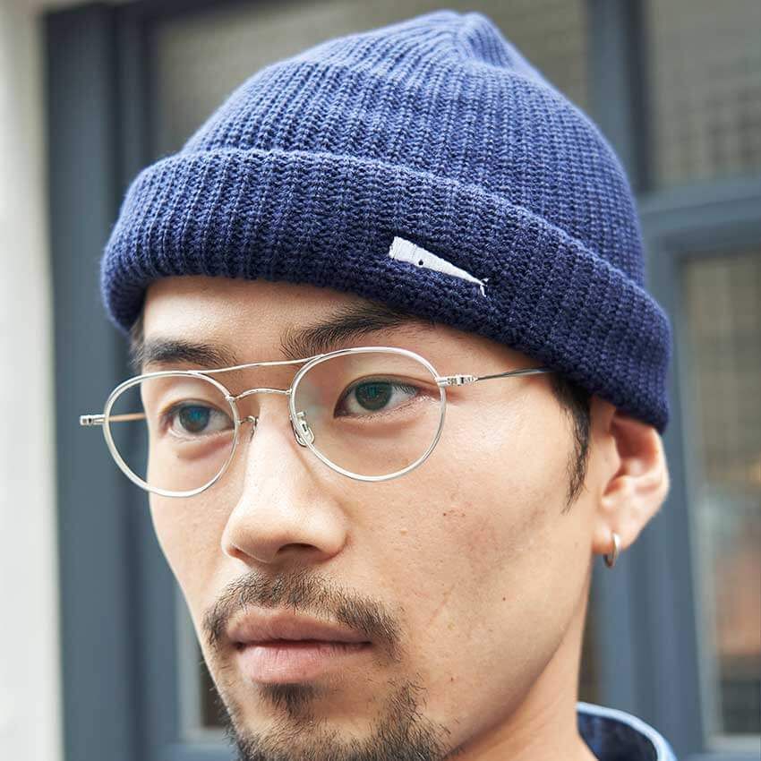 オーシャンズ世代の永久定番！ ヴァンズ「オーセンティック」を履きこなす3人の秋コーデ - 6枚目の画像