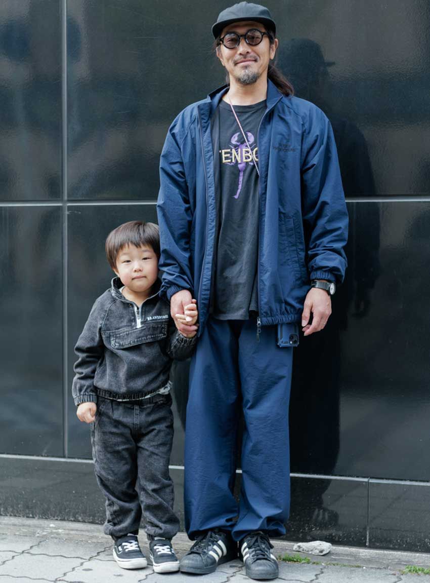 ラフすぎない「シャカパン」着こなし術を3人のスナップで。シャツ合わせ、セットアップetc. - 4枚目の画像