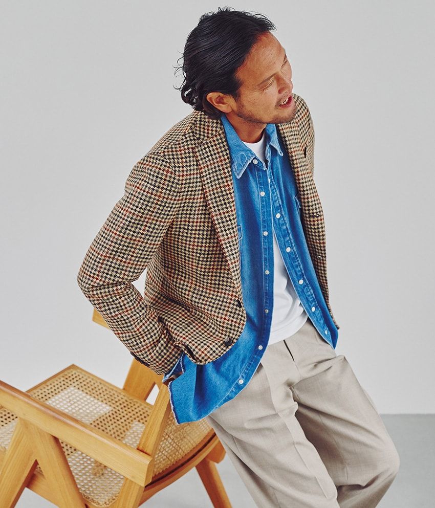 “デニムのトップス”でクラシック服をドレスダウン。リーバイスとラングラーで実践！ - 3枚目の画像