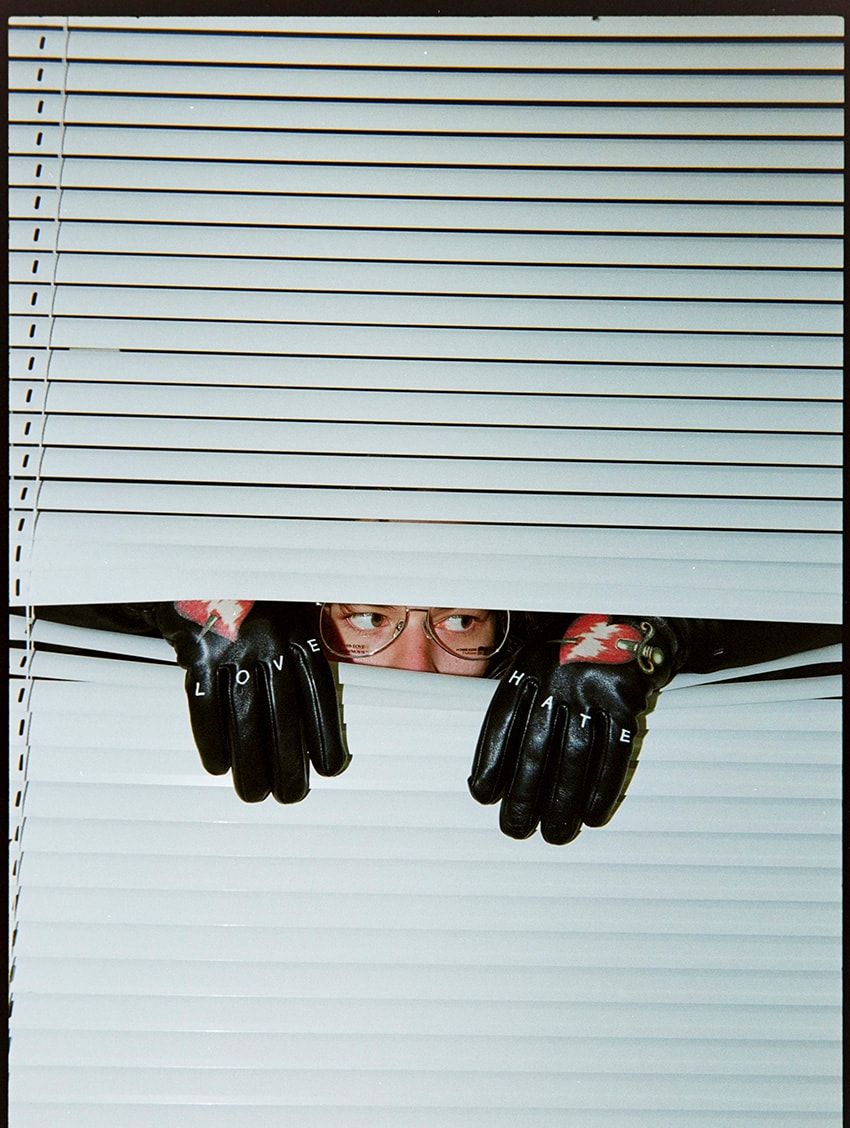 ヒールパッチが前面になった「コンバース」はDAIRIKUコラボ！着想源は映画『ファイトクラブ』 - 12枚目の画像