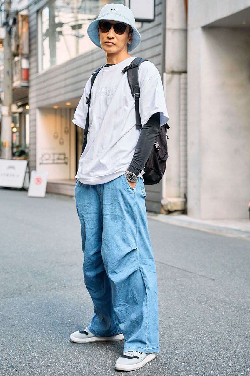 カジュアルコーデに相性抜群！ 大人のバックパックスタイルを3人の街角スナップで - 2枚目の画像