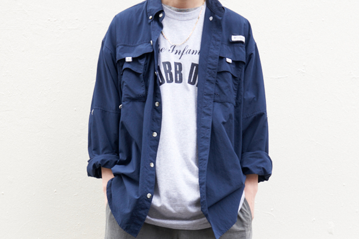 ネイビーシャツでキメた洒落者スナップ3選。ギャルソン、コロンビア