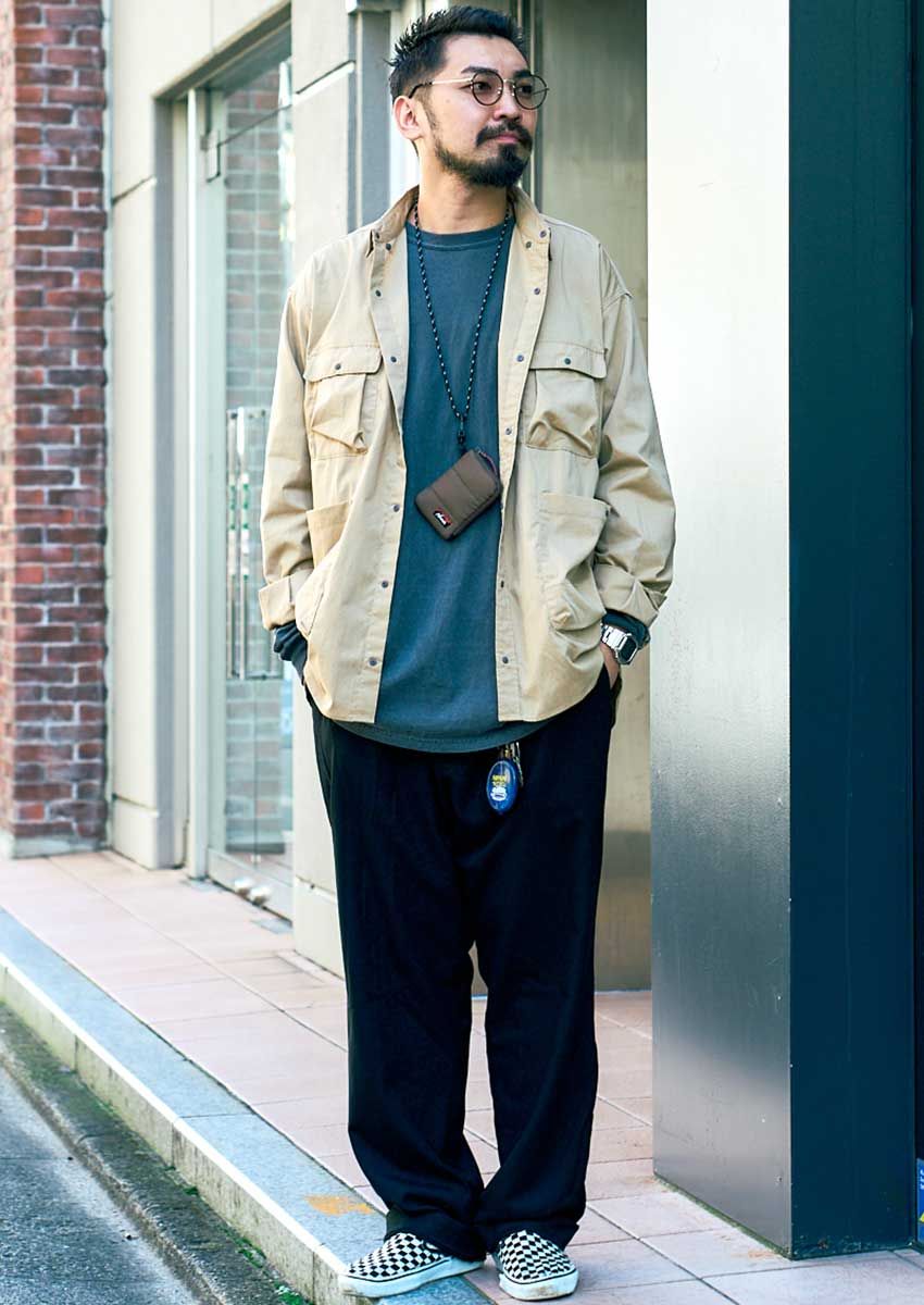 永久定番“チェッカーフラッグ”ヴァンズが絶好調！3人のスナップに見る秋コーデへの取り入れ方 - 4枚目の画像