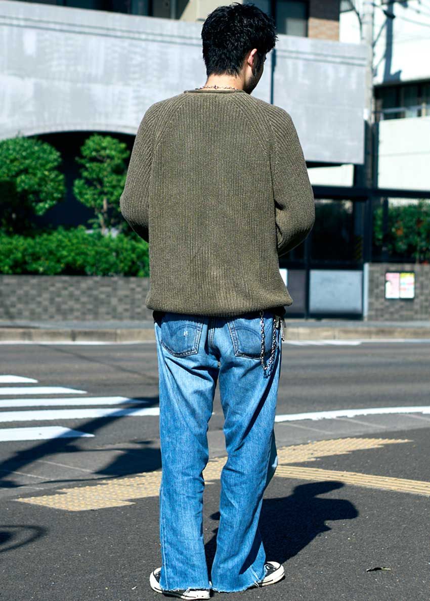 秋の「大人のニット一枚コーデ」を3人のスナップで！無地でもキマる着こなしの法則 - 3枚目の画像