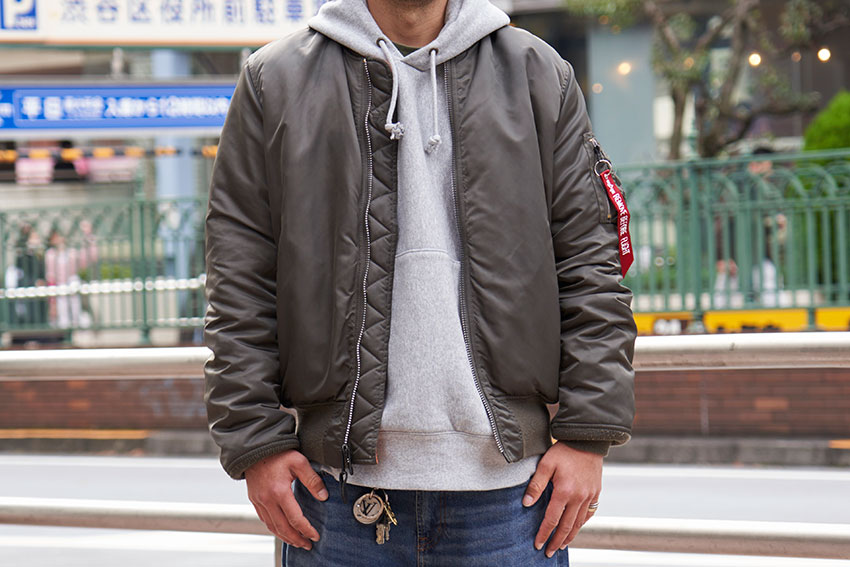 秋冬にヘビロテ間違いなしの「MA-1」コーデ3選！ 人気ブランドは