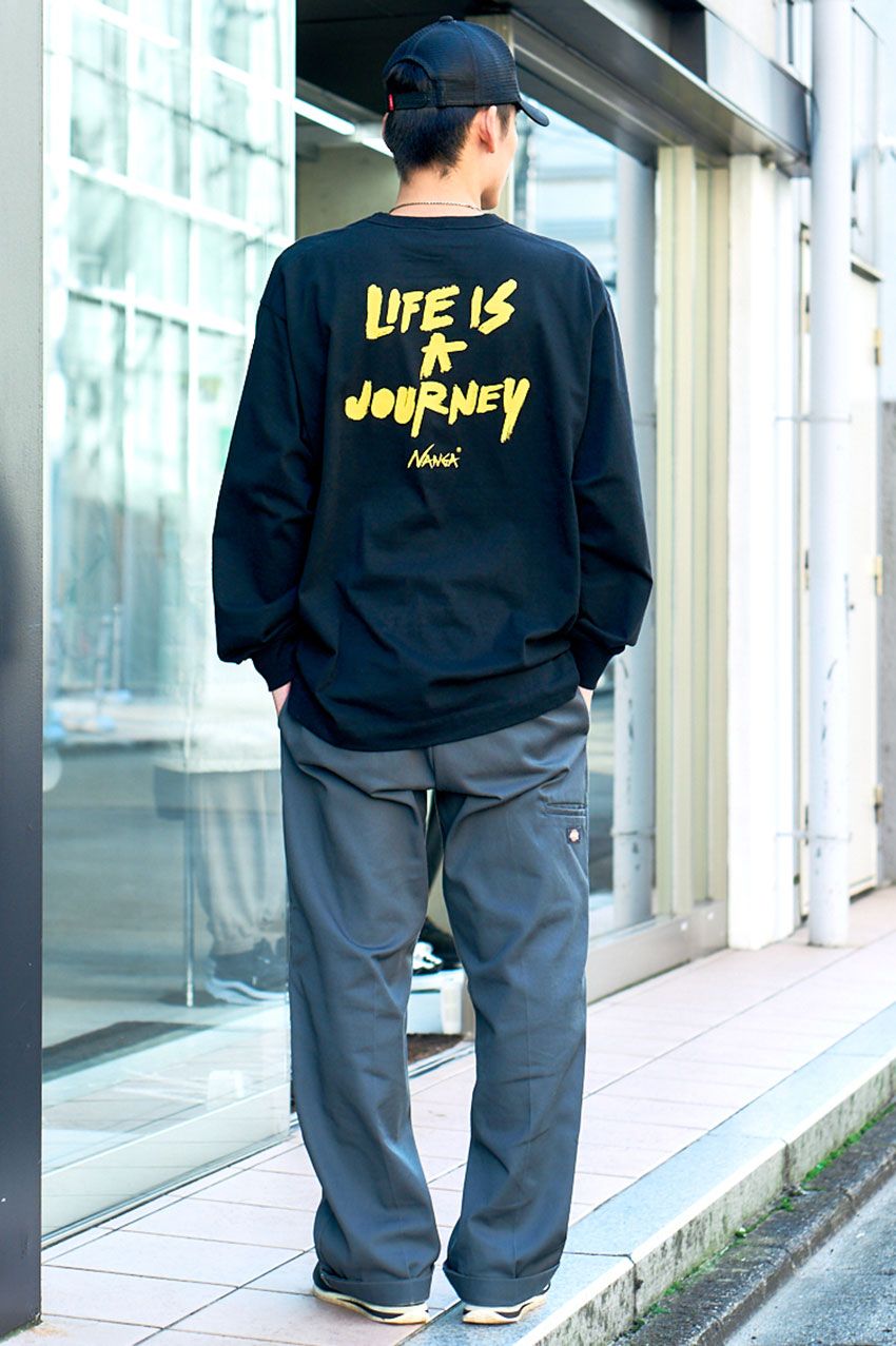 「スウェット1枚でお洒落な人」は後ろ姿にヒミツが。街角の3人に学ぶ“選び”のポイント - 6枚目の画像