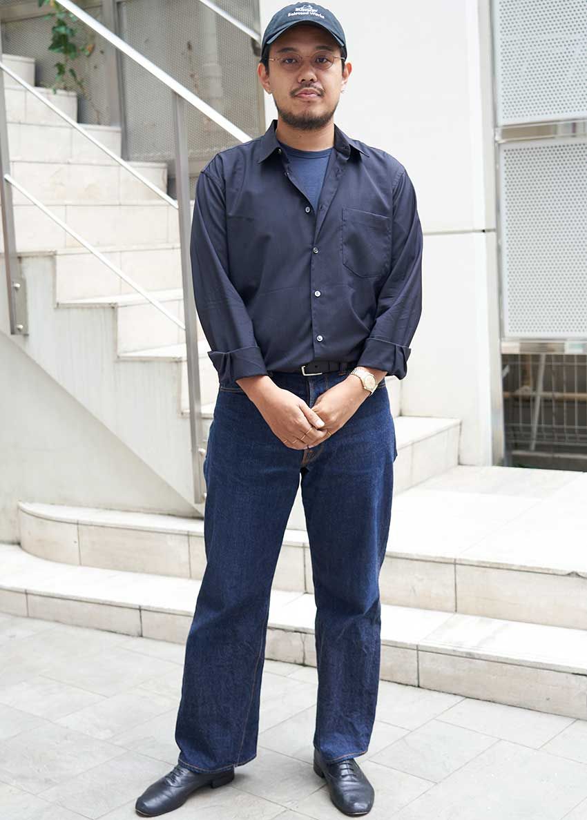 “ワントーンコーデ”で大人っぽく洒落るコツを3人のスナップで！【ネイビー、ベージュ、ブラック編】 - 2枚目の画像