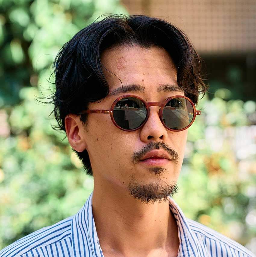 大人のシャツスタイルは「ラフ×上品」が絶対的にマスト！街角スナップに学ぶ4つの着こなし - 9枚目の画像