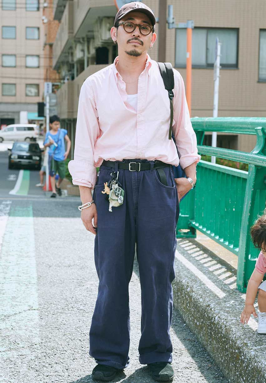 20、30代の「太パン」コーデ。スナップで発見した雰囲気◎な3人の男たち - 2枚目の画像