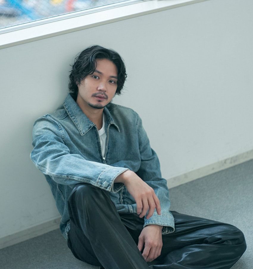 「気づけばデニムばかり増えている」磯村勇斗のアクティブな私生活と次なる挑戦心 - 1枚目の画像