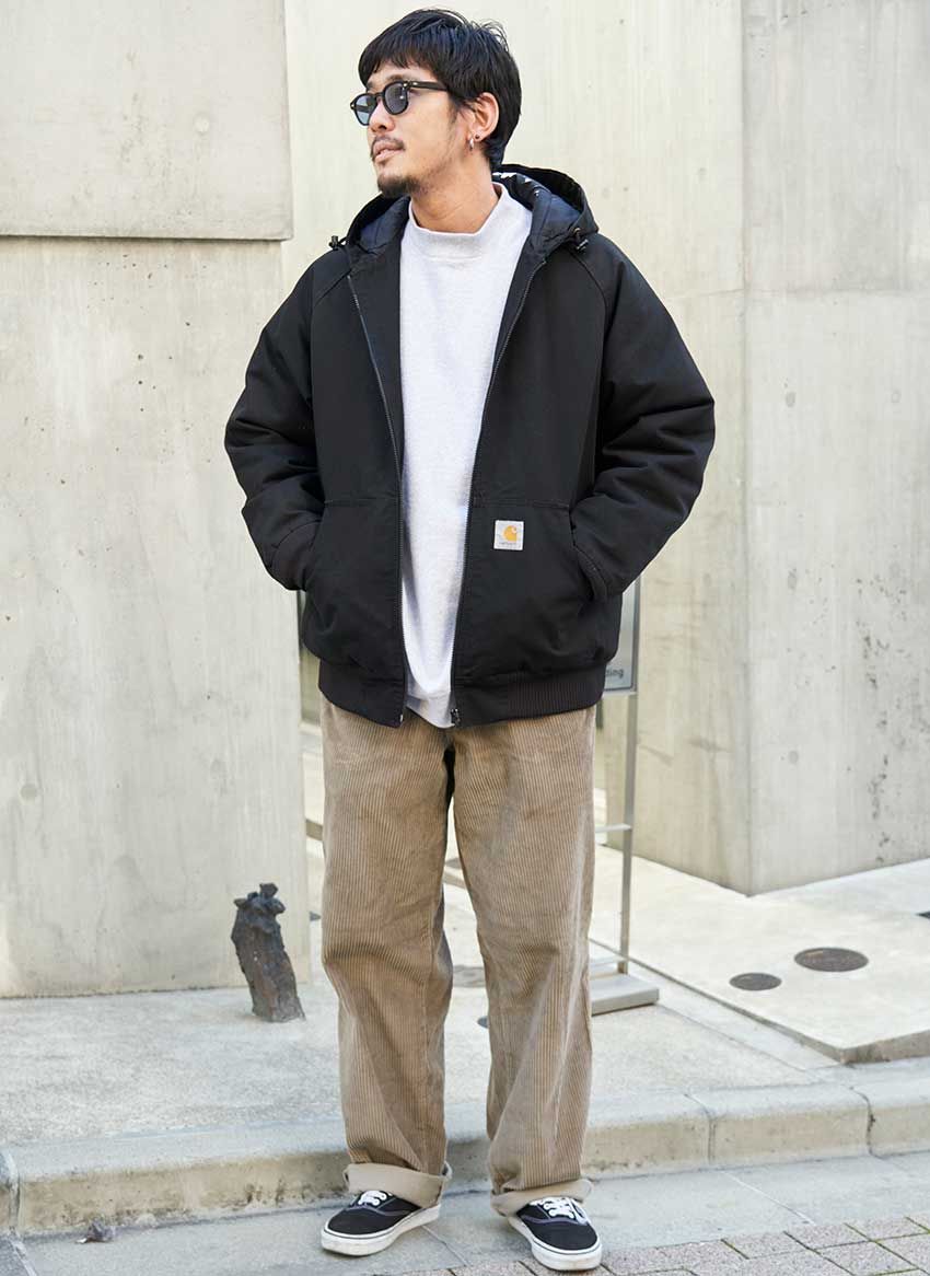 秋の人気アウターは「カーハート」！街角のリアルコーデ3選に見る“使い勝手の良さ” - 4枚目の画像