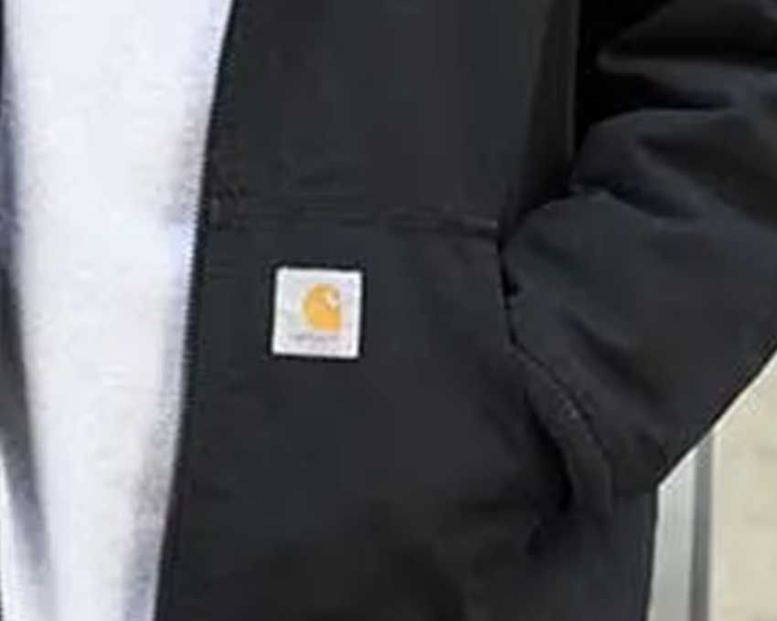 秋の人気アウターは「カーハート」！街角のリアルコーデ3選に見る“使い勝手の良さ” - 11枚目の画像