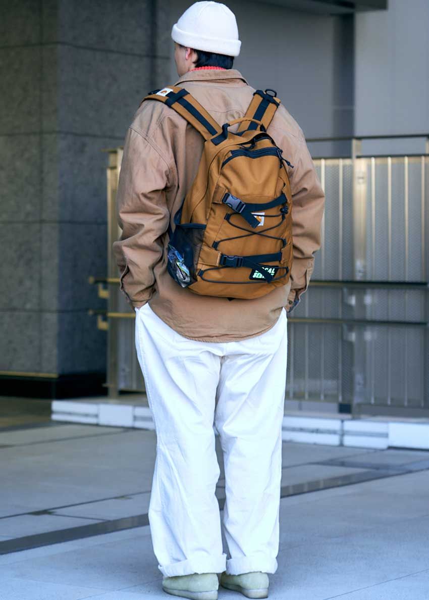 秋の人気アウターは「カーハート」！街角のリアルコーデ3選に見る“使い勝手の良さ” - 10枚目の画像