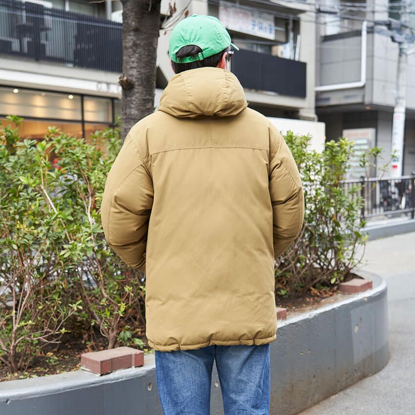 ノース、パタゴニア、モンベル。寒暖差に強い優秀アウターを着た街角の3人をスナップで - 2枚目の画像