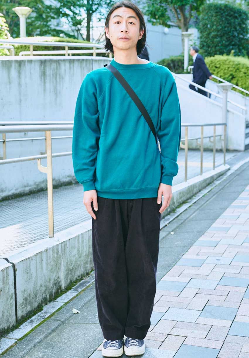 【先週末のみんなのコーデ】スウェットで街歩きする人多数！ まだアウターは不要かも⁉︎ - 7枚目の画像