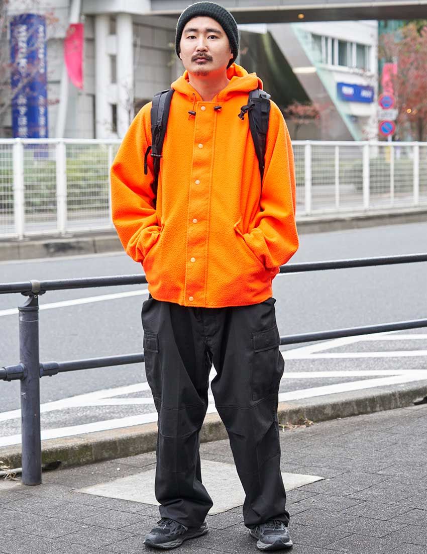 秋冬の挿し色は”モノトーンにオレンジ”が効果絶大！街角の洒落者3人のコーデ例 - 12枚目の画像