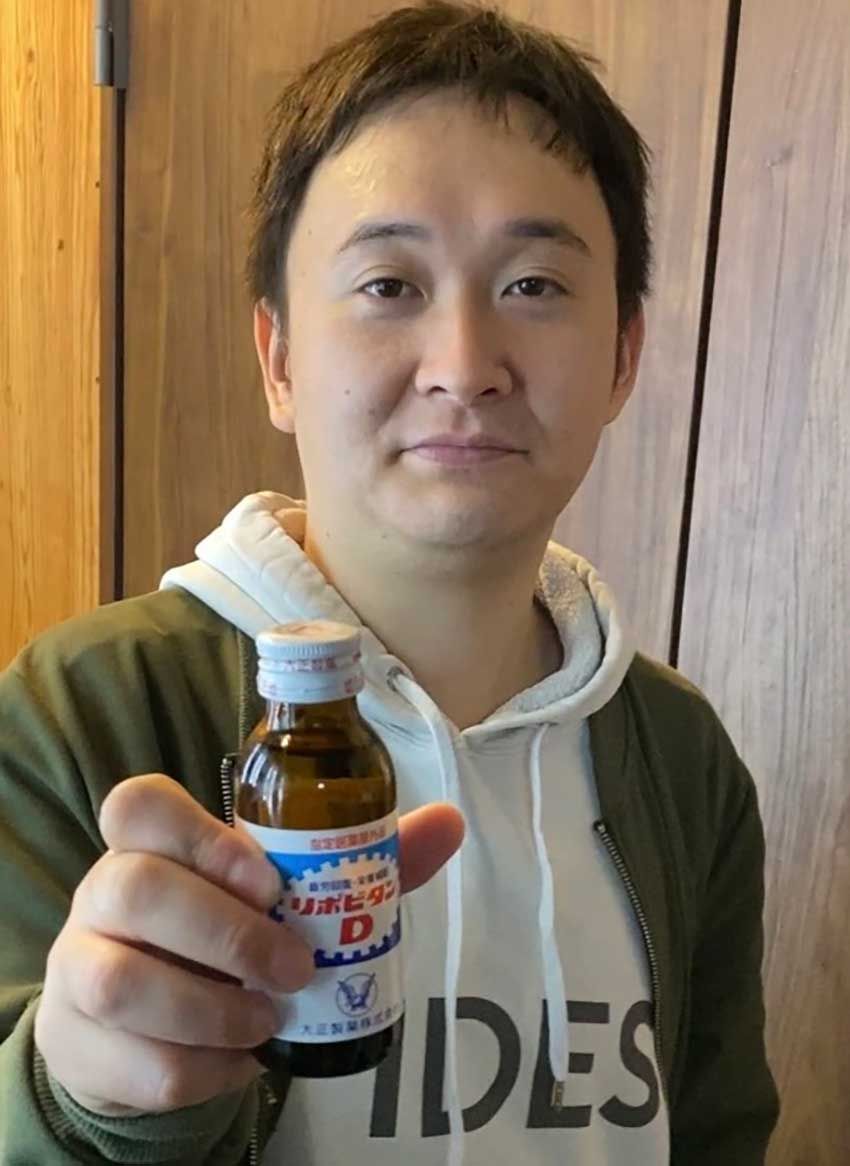 普通の人の飲み方は、ぐびっと飲み干す。