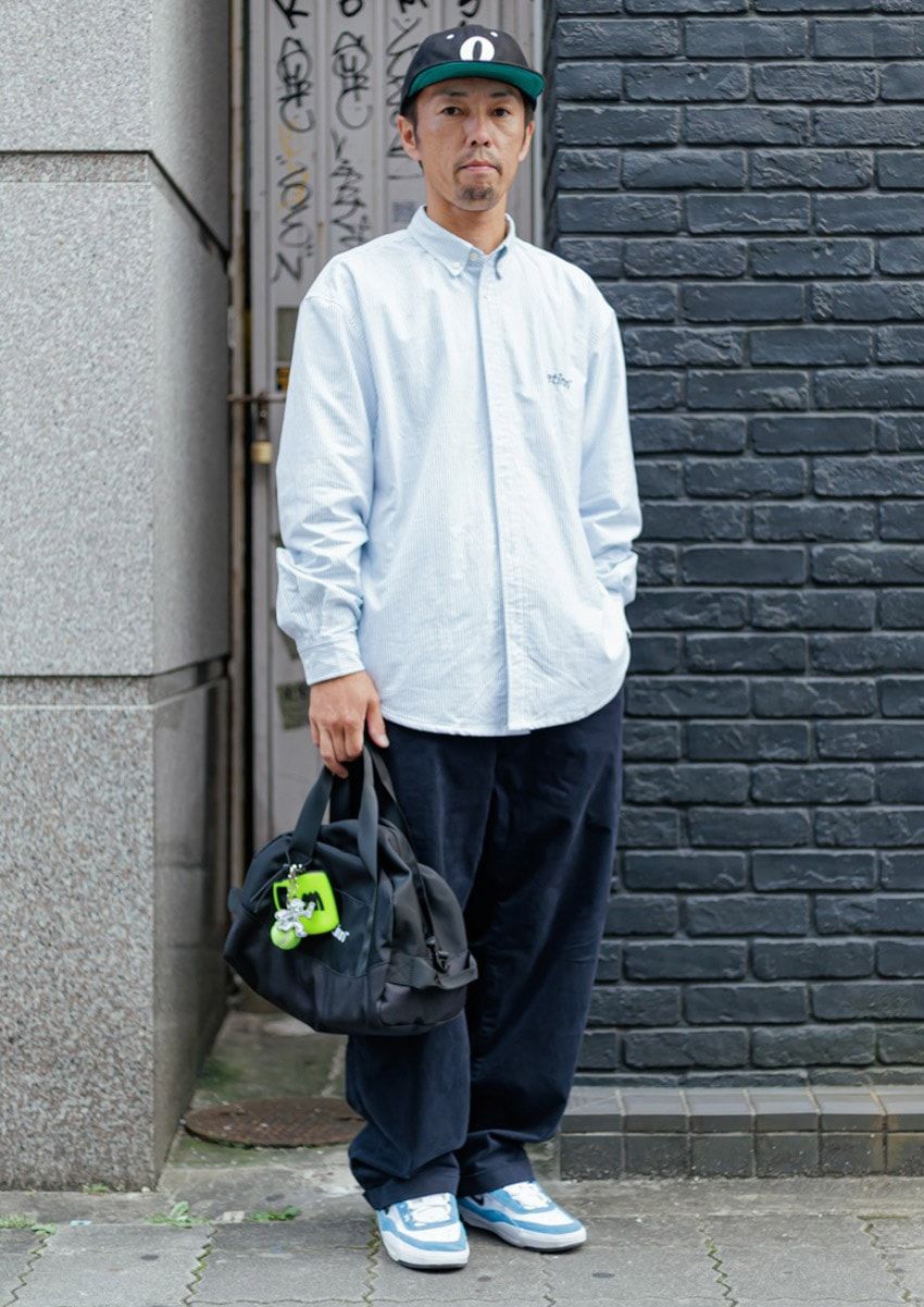 大人の休日バッグは“小さめな手下げ”で！手ぶら主義者も振り向くGoodな3好例 - 5枚目の画像