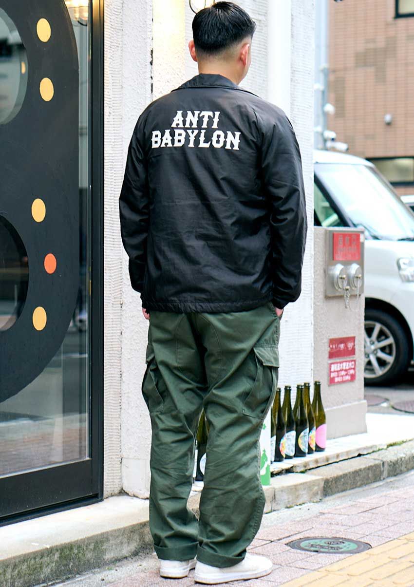 大人の秋冬コーデは「黒×カーキ」がテッパン！リアルな着こなし方法を3人のスナップで - 9枚目の画像