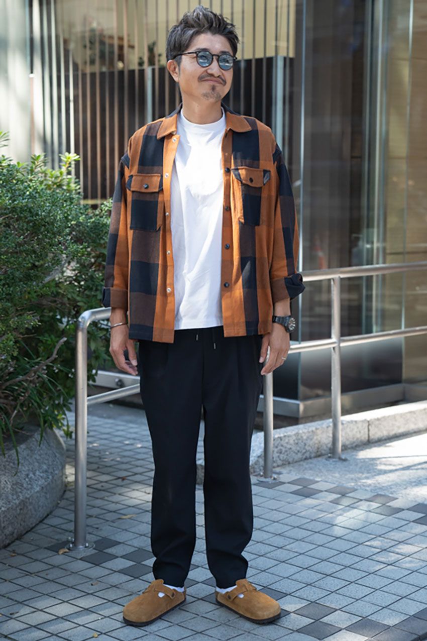 インナーにおすすめ！大人に可愛げを加える「チェックシャツ」、その効力をスナップで証明   - 6枚目の画像