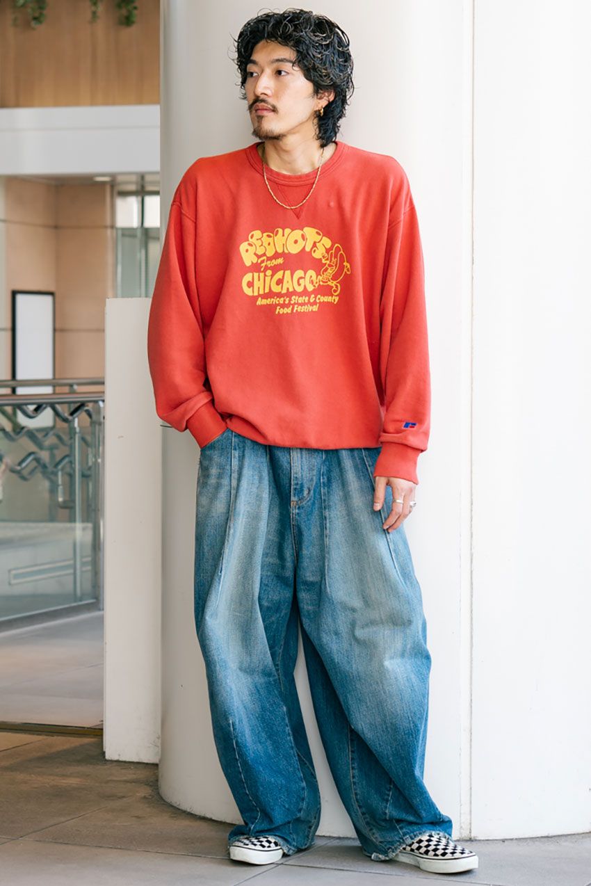 “古着使い”が巧みな街角スナップ3選！ニットの重ね着にミリタリージャケット、ワイドデニムetc.   - 8枚目の画像