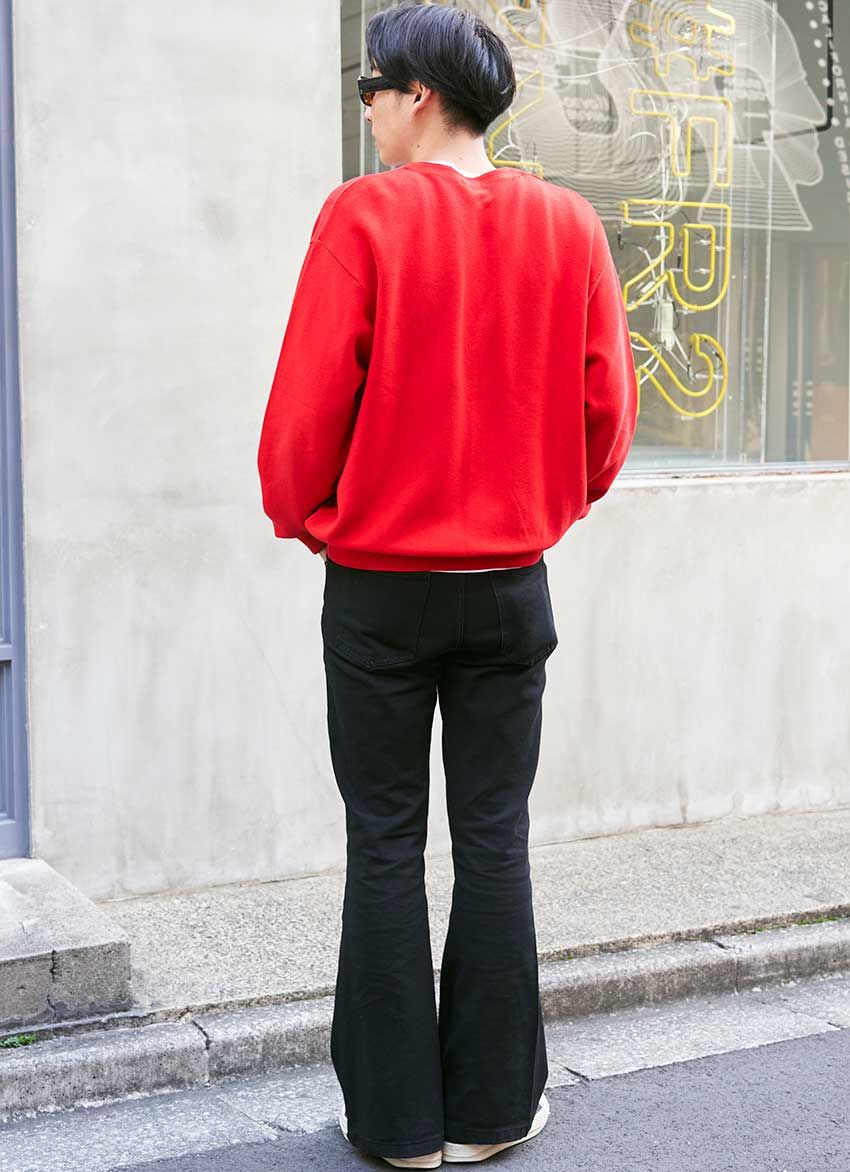 トレンドの「フレア系パンツ」、大人はどう合わせる？コーデを新鮮に見せた3人の洒落者たち - 6枚目の画像