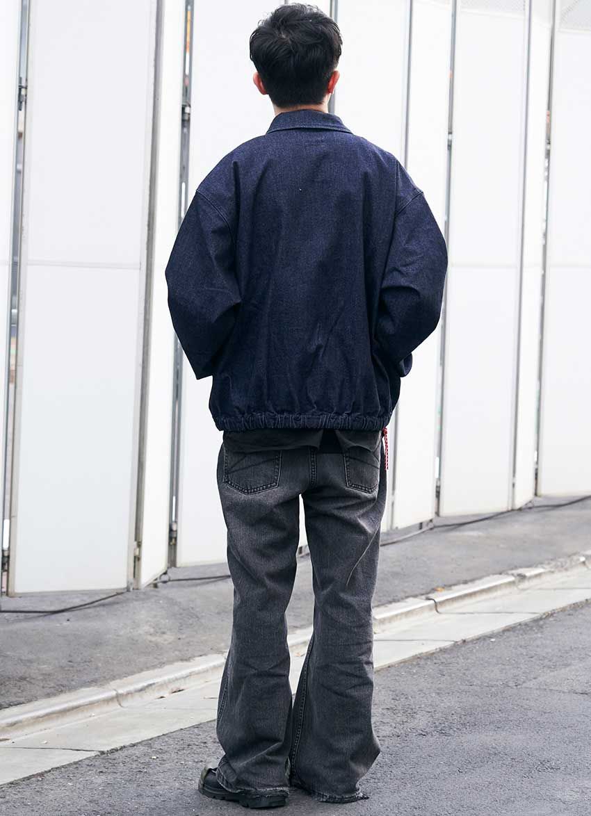 トレンドの「フレア系パンツ」、大人はどう合わせる？コーデを新鮮に見せた3人の洒落者たち - 3枚目の画像