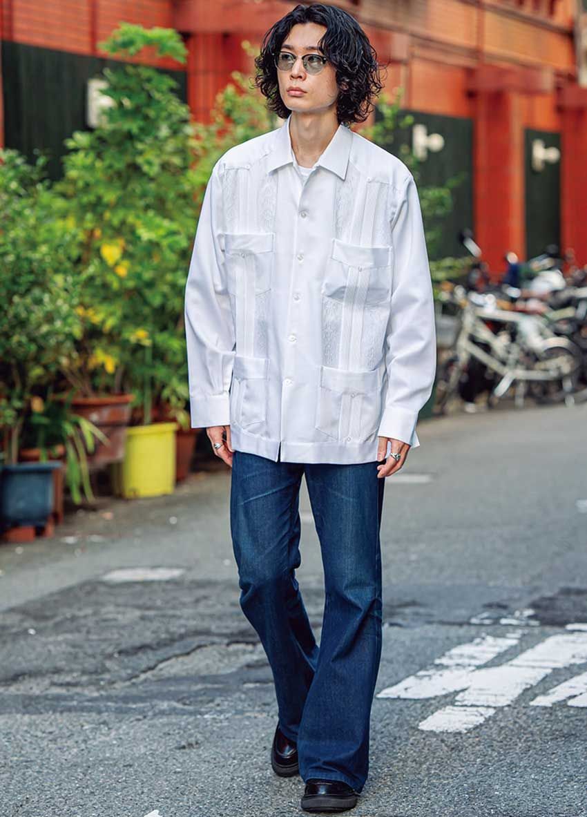 トレンドの「フレア系パンツ」、大人はどう合わせる？コーデを新鮮に見せた3人の洒落者たち - 8枚目の画像