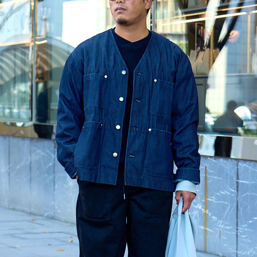 “ネイビー”は大人にこそよく似合う！ 撮りたて最新スナップから学ぶ着こなし最適解 - 17枚目の画像