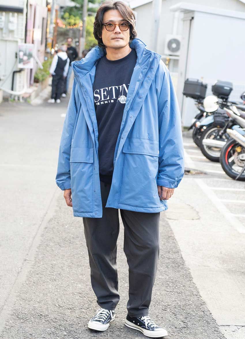 「青」だから普段使いできる“ひと癖あり”な冬アイテム集。3人のスナップに見る挑戦服の攻略法 - 5枚目の画像