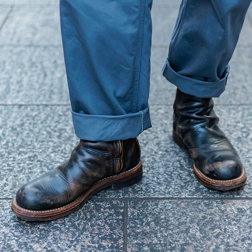 革ジャンコーデは「赤挿し」が正解！その理由を街角スナップで検証。成否の鍵は“用量” - 5枚目の画像