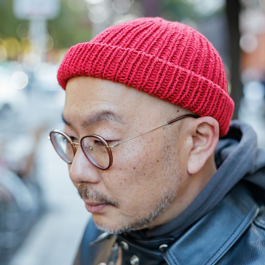 革ジャンコーデは「赤挿し」が正解！その理由を街角スナップで検証。成否の鍵は“用量” - 6枚目の画像