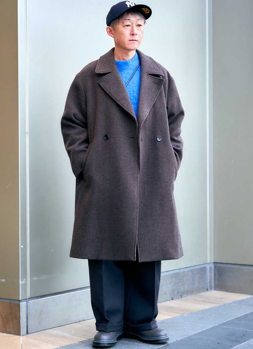 コート ジャーナルスタンダード  ニット ビームス  パンツ スタジオニコルソン  シューズ ナナミカ  バッグ ユナイテッドアローズ  腕時計 アップル  帽子 ニューエラ