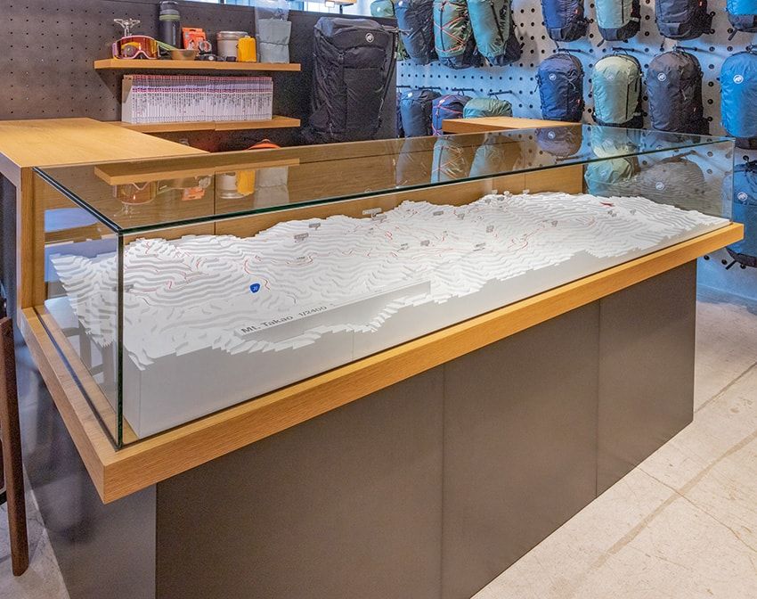 関東初展開の特別スペースも！まるで“ヒュッテ”な「マムート KITTE丸の内」オープン - 3枚目の画像