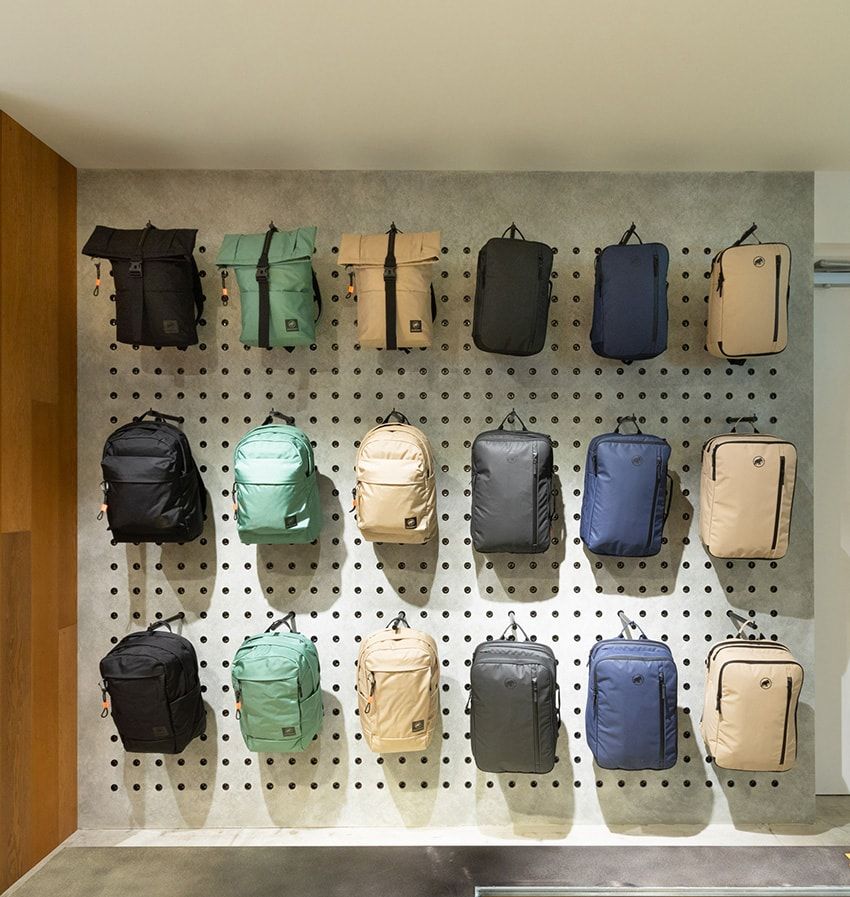 関東初展開の特別スペースも！まるで“ヒュッテ”な「マムート KITTE丸の内」オープン - 22枚目の画像