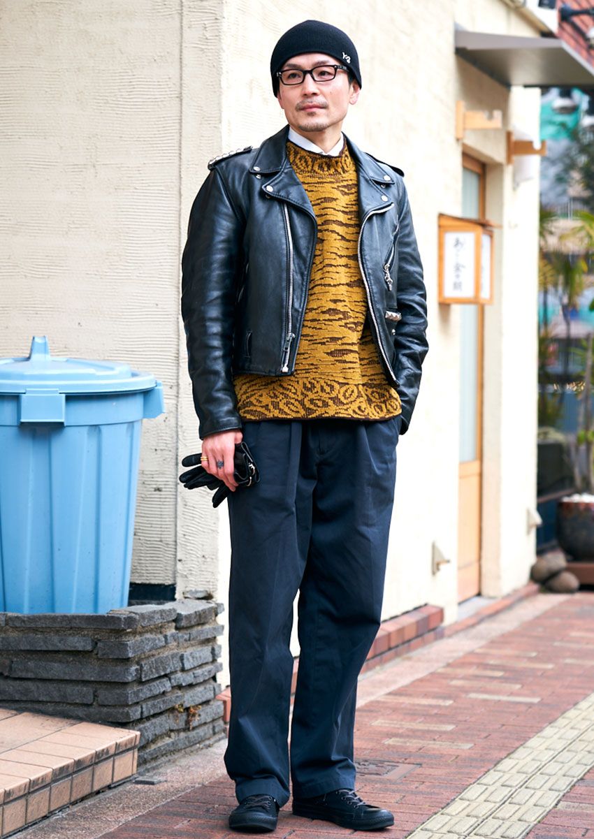 「挿し色インナー」で冬の重ためコーデに華やぎを！街の達人に学ぶ“色使いの心得” - 6枚目の画像