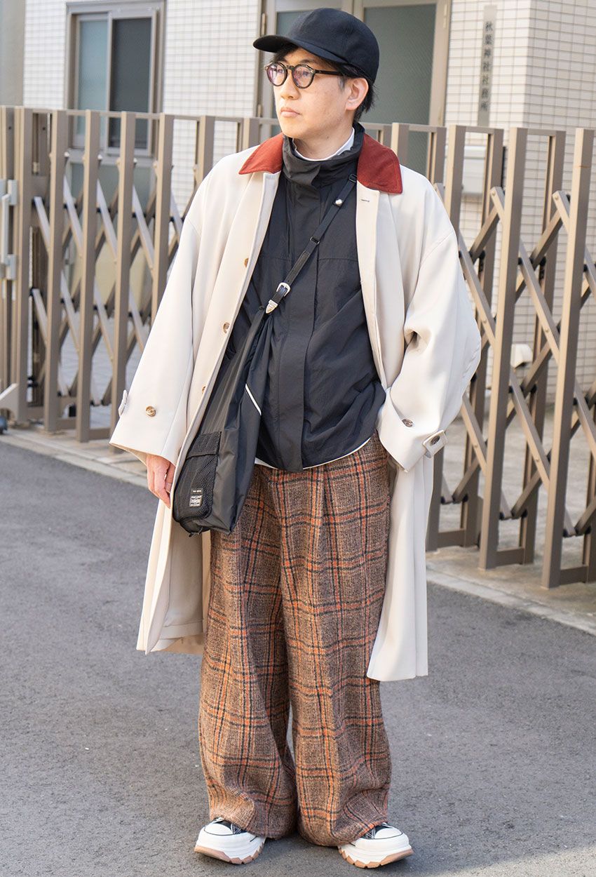 “みんなのユニクロ”は、みんなと同じに着こなさない！ 気概を感じる3名のお洒落賢人をスナップで - 1枚目の画像